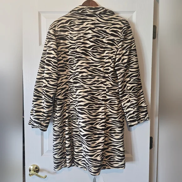 Zebra Print Coat - Picture 6 of 9